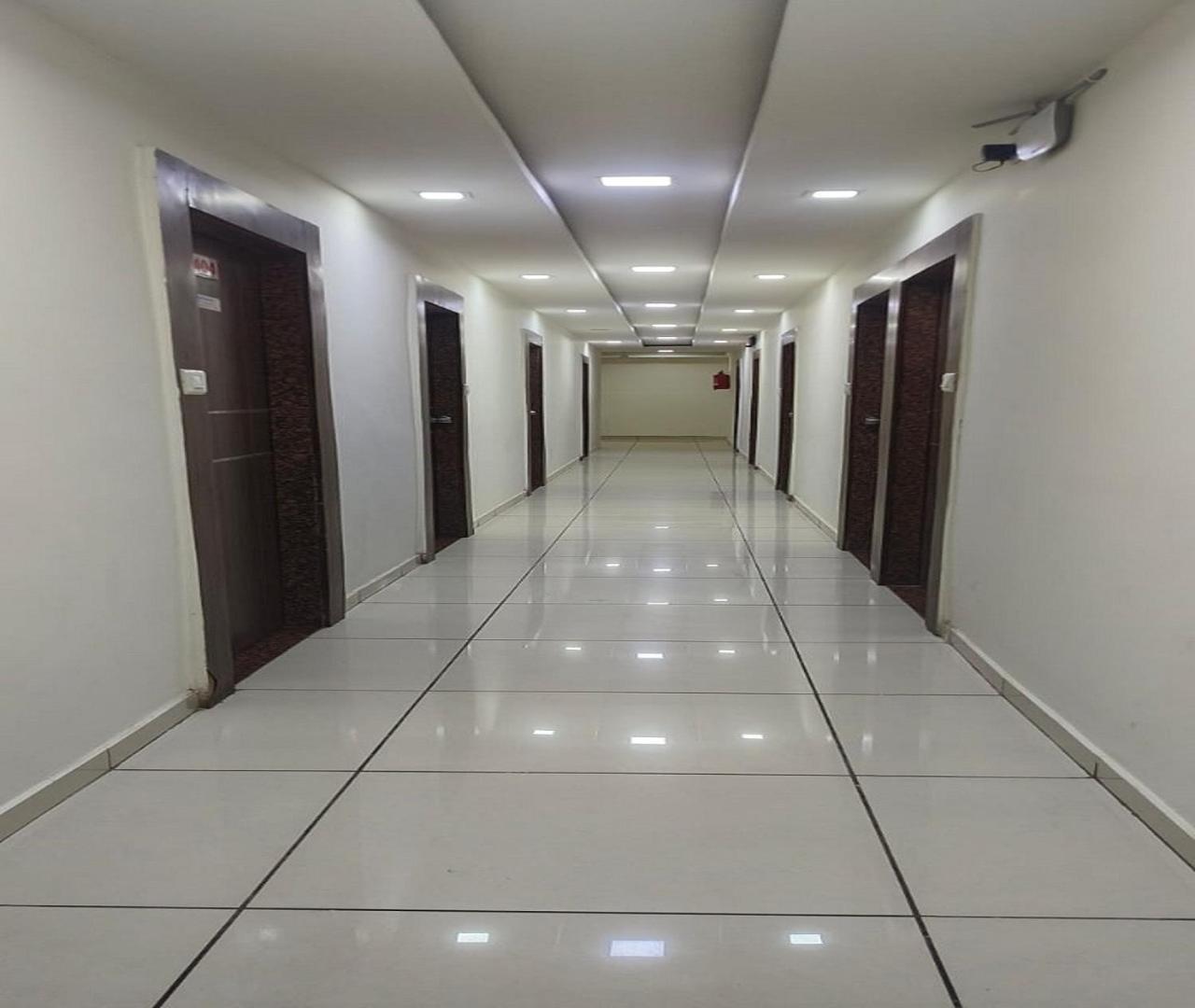 Hotel Nest View Ahmedabad Buitenkant foto