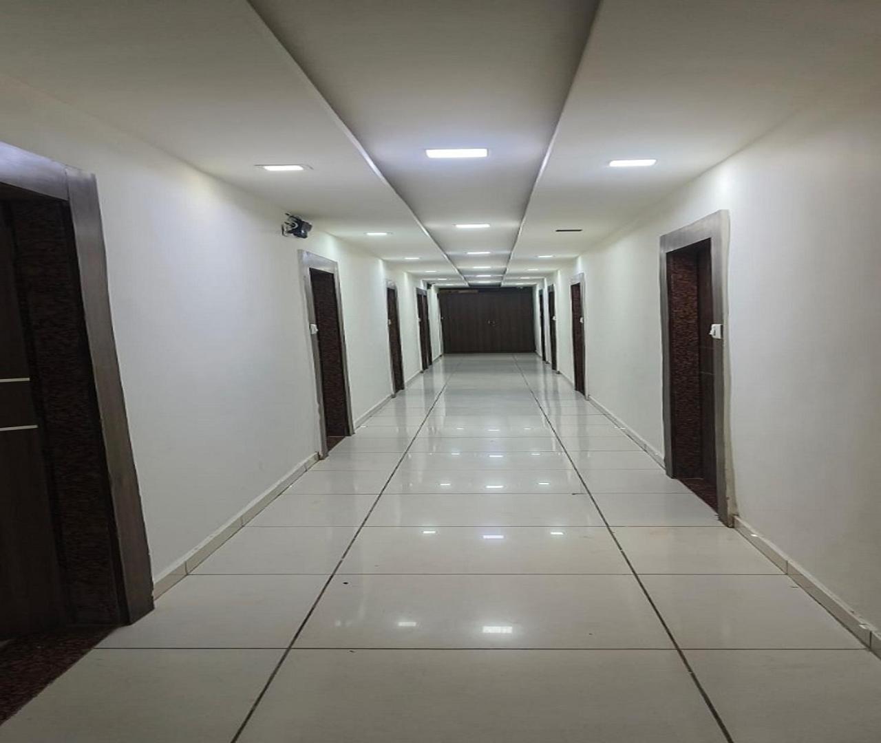 Hotel Nest View Ahmedabad Buitenkant foto